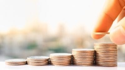 تمرین انداختن سکه در فیزیوتراپی برای درمان دست