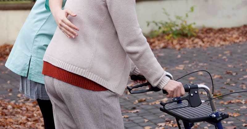 پیشگیری از پوکی استخوان با مصرف کلسیم،ویتامین D و ورزشهای مقاومتی